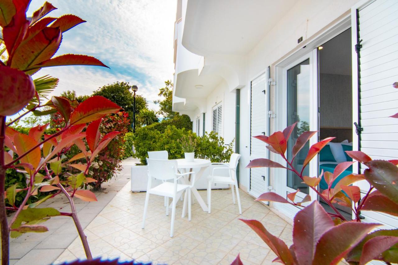 Hotel Perla - Annexes Херцег Нови Екстериор снимка
